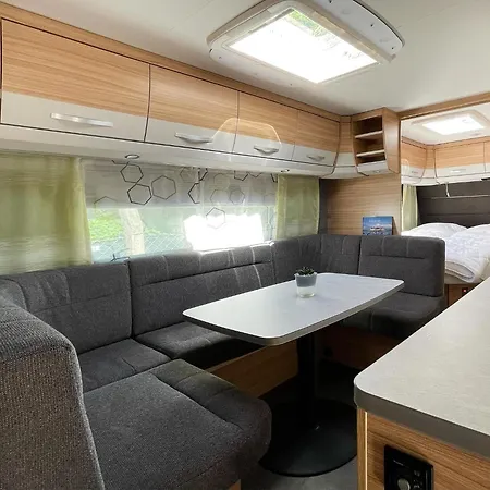Campsite Mietwohnwagen 03 *