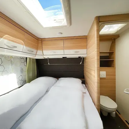 Mietwohnwagen 03 Campsite