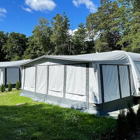 Campsite Mietwohnwagen 03 *