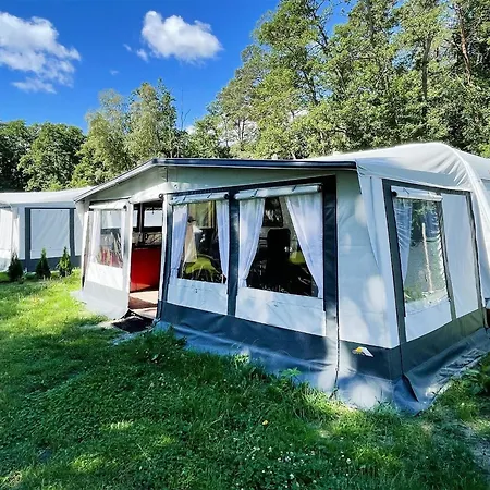 Campsite Mietwohnwagen 03 *